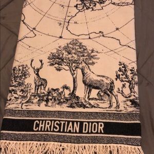 Dior blanket
